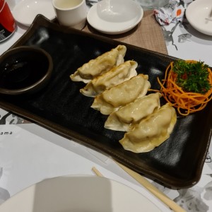 Entradas/Carpaccio - Gyoza