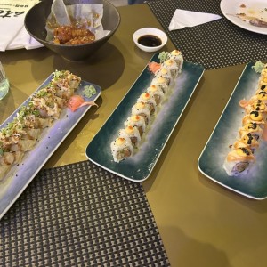 De izquierda, a derecha: Volcano, Spicy Salmon, Larry.