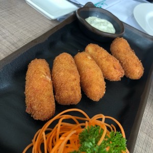 croqueta de cangrejo