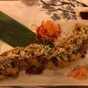 Crocante roll (10 piezas). Delicioso sushi