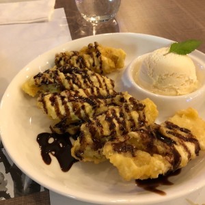 banano tempuras con helado