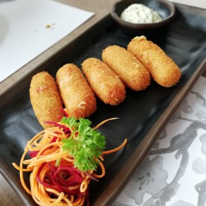 croquetas de cangrejo