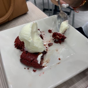 Red Velvet Grande con Helado de Vainilla