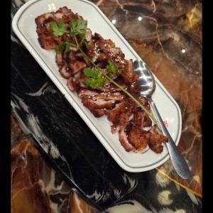 Platos Cantonesa - Puerquito caramelizado