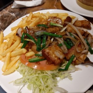 lechona con Papas