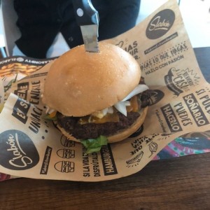 hamburgesa con carne angus