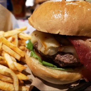 Hamburguesa 4 Quesos