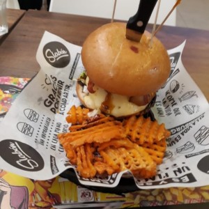 4 cheese & Bacon Burgue