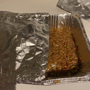 Arroz frito con pollo
