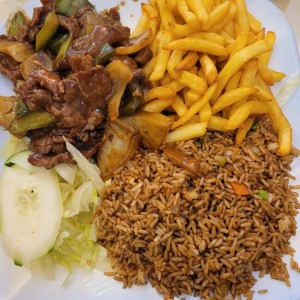 arro frito con papas y bistec picado