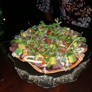 tuna sushi pizza