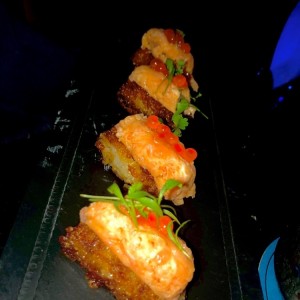 crispy rice de salmon