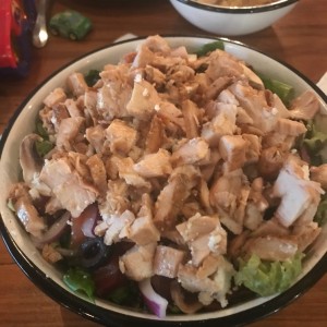 ensalasa timato con pollo 
