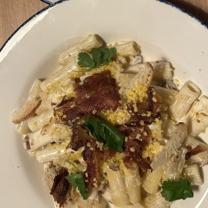 Rigatoni Ni Carbonara Ni Alfredo