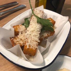 Polenta fritta con Aioli