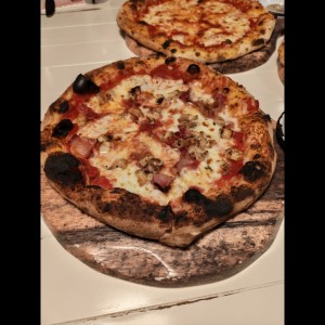 Pizzas Tradicionales - Pizza con Pollo