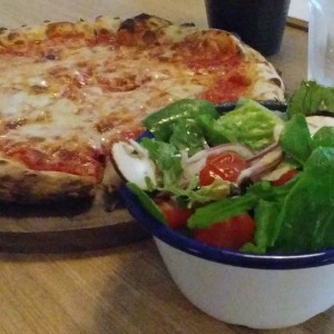pizza ensalada