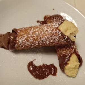 Cannoli de Nutella y crema pastelera