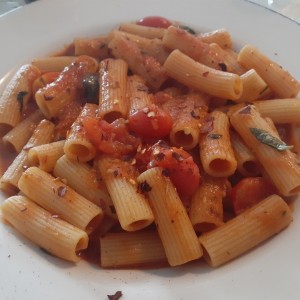 Rigatoni Pomodoro
