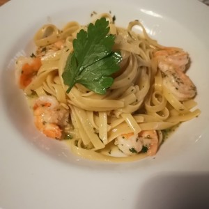 Fetuccini Aglio, Olio E Gamberetti