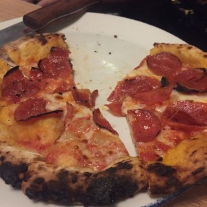 Pizza con pepperoni