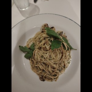 Linguini Al Filetto Di Pomodoro