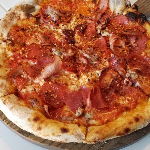 pizza Carnivor