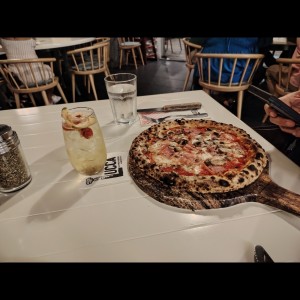 Pizzas Tradicionales - Pizza Prosciutto Funghi
