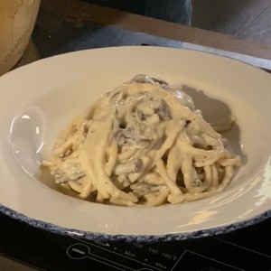 Rigatoni Ni Carbonara Ni Alfredo