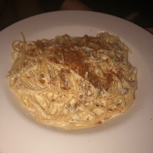 pasta alfredo con prosciuto
