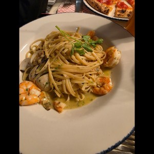 Pastas - Linguini Vongole y camarones