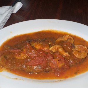 Corvina En Salsa de Camarones