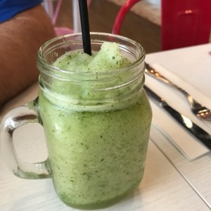 Limonada con hierbabuena