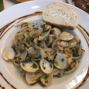 Fetuccini con almejas