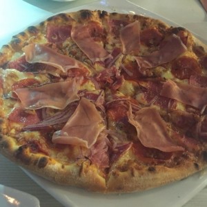 Pizza 4 carnes 