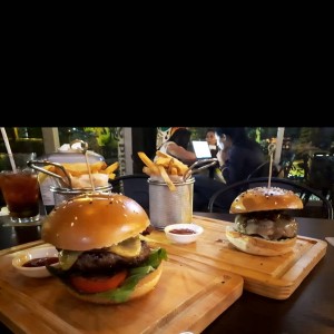 Hamburguesa capital, hamburguesa manzana y miel