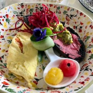 Omelette con tomate