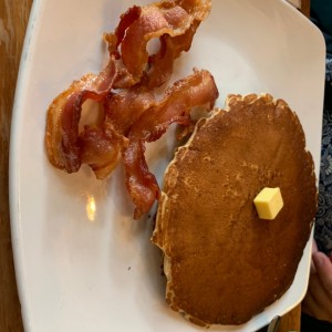 Pancakes (2 unidades) con Tocino