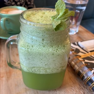 Limonada con Yerbabuena