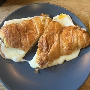 Croissant de Queso