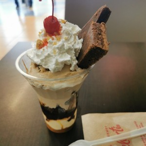 Sundae - Charlie Brownie