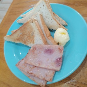 Tostadas con jamon