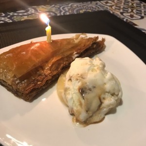 POSTRES - BAKLAVA