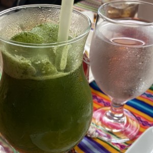 Limonada con hierbabuena