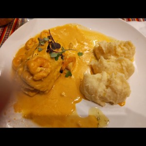 Corvina Rellena de Camarones