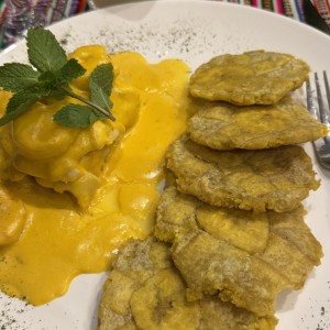 Corvina Rellena de Camarones