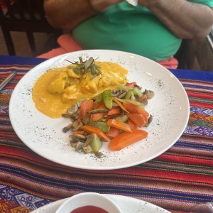 Corvina Rellena de Camarones