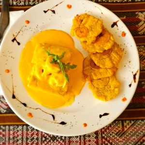 Corvina Rellena de Camarones