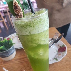 Limonada de Hierba Buena ?