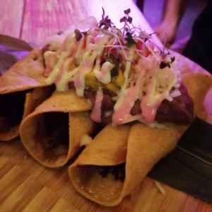 Tacos dorados mixto